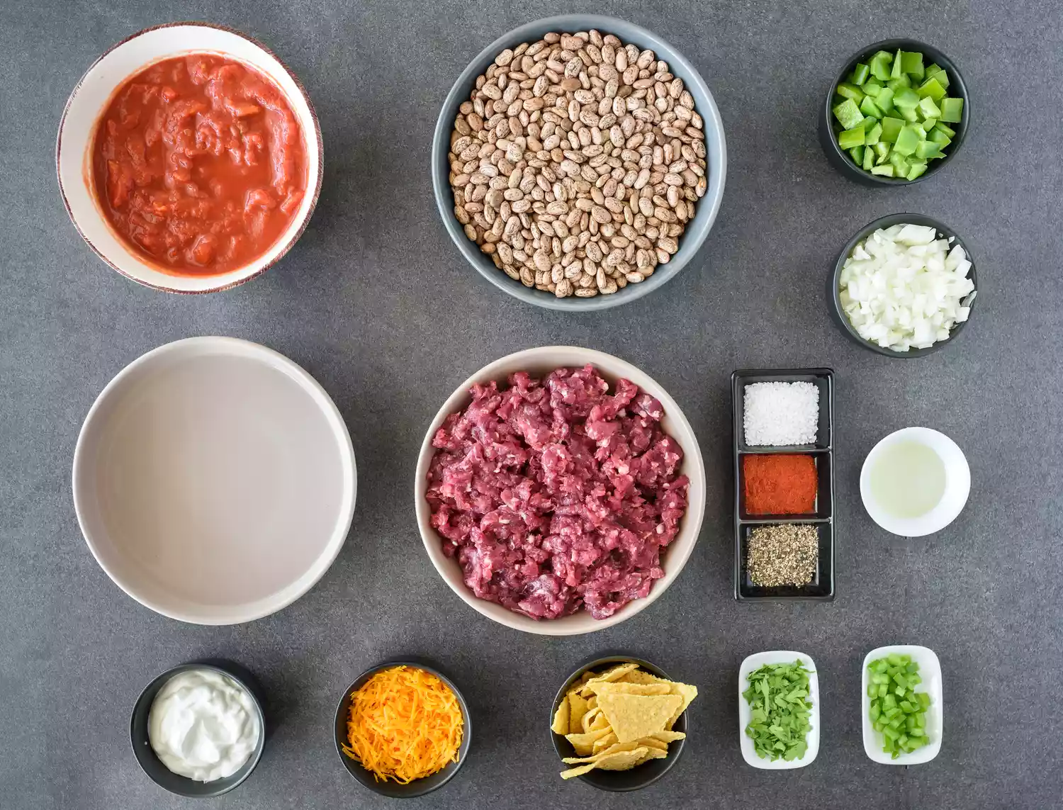 Ingrédients pour des haricots chili cuits lentement