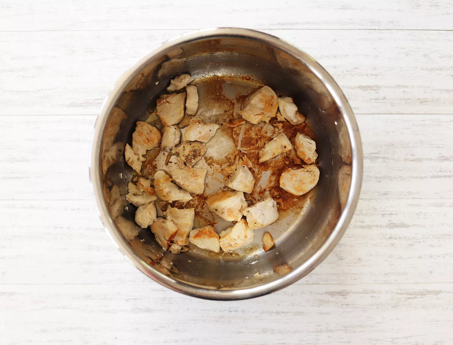 poulet sautéé dans l'insert de l'instant pot