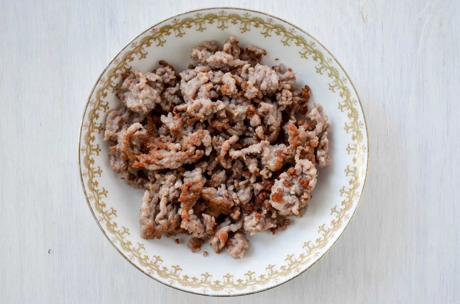 Faire dorer la saucisse pour la Pasta e Fagioli de Copycat Olive Garden