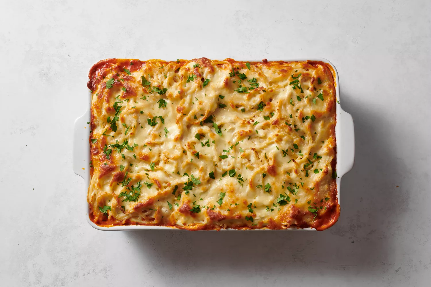 Pâtes à un million de dollars garnies de persil