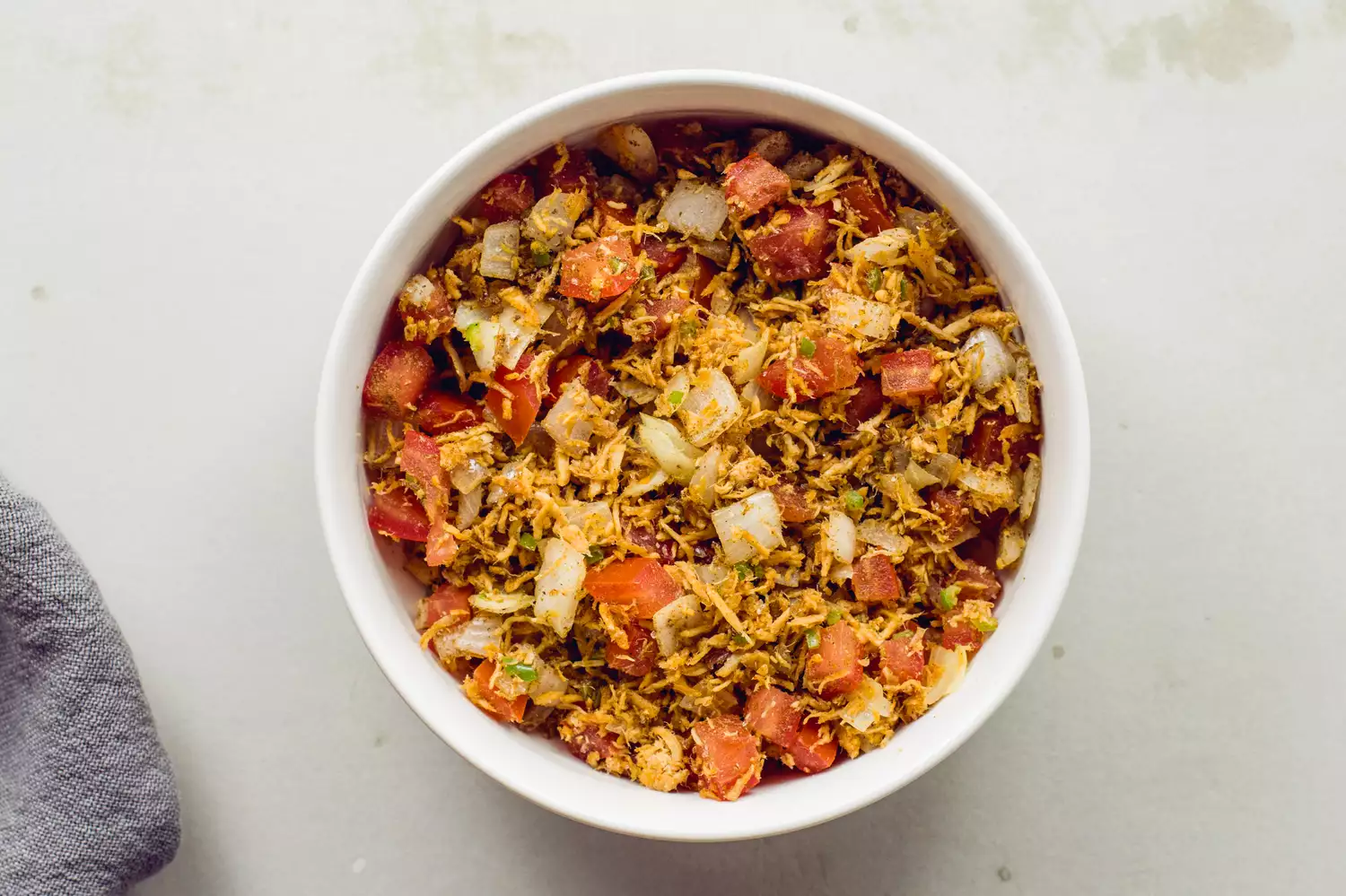 Mélanger les tomates